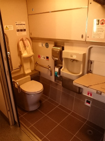 洋式トイレ（車椅子対応）
